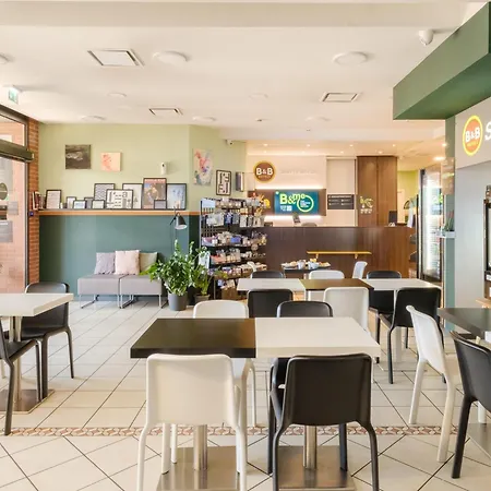 B&B Hotel Ferrara Otel