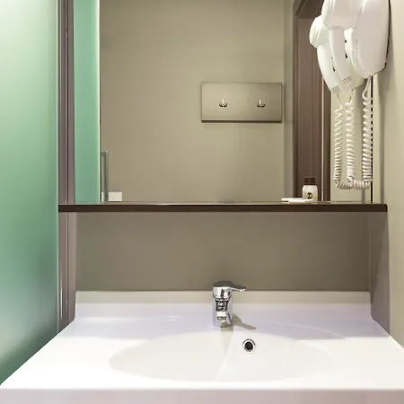 מלון B&B Hotel Ferrara