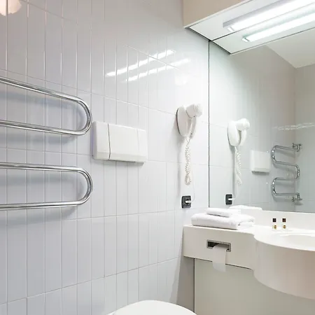 Hotel B&B Hotel Ferrara 3*