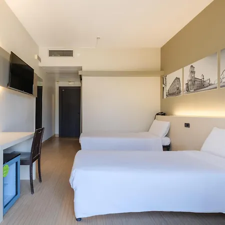 Отель B&B Hotel Ferrara 3*