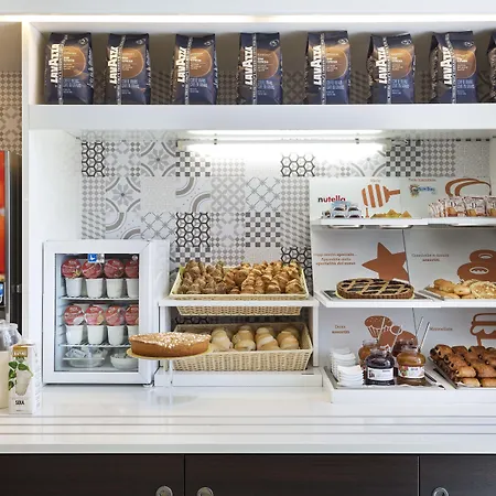 B&B Hotel Ferrara Отель