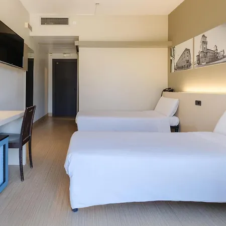 Hotel B&B Hotel Ferrara 3*