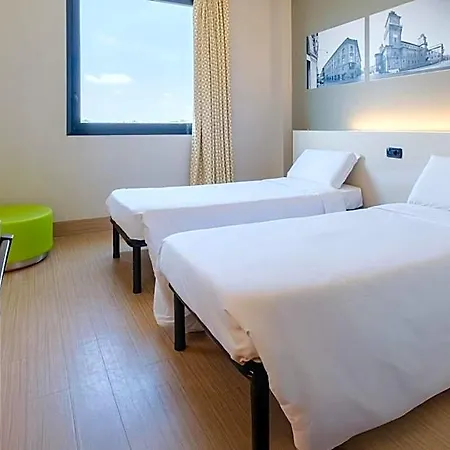 Hotel B&B Hotel Ferrara 3*