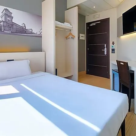 Hotel B&B Hotel Ferrara 3*