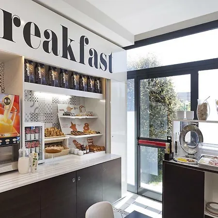 B&B Hotel Ferrara מלון