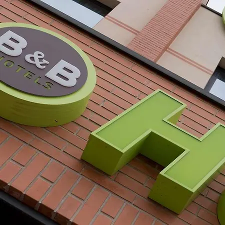 B&B Hotel Ferrara מלון