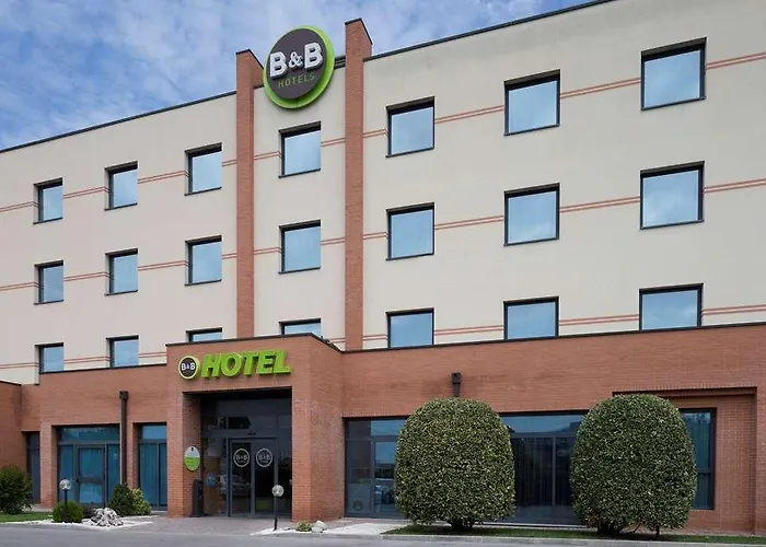 B&B Hotel Ferrara Hotel 3*